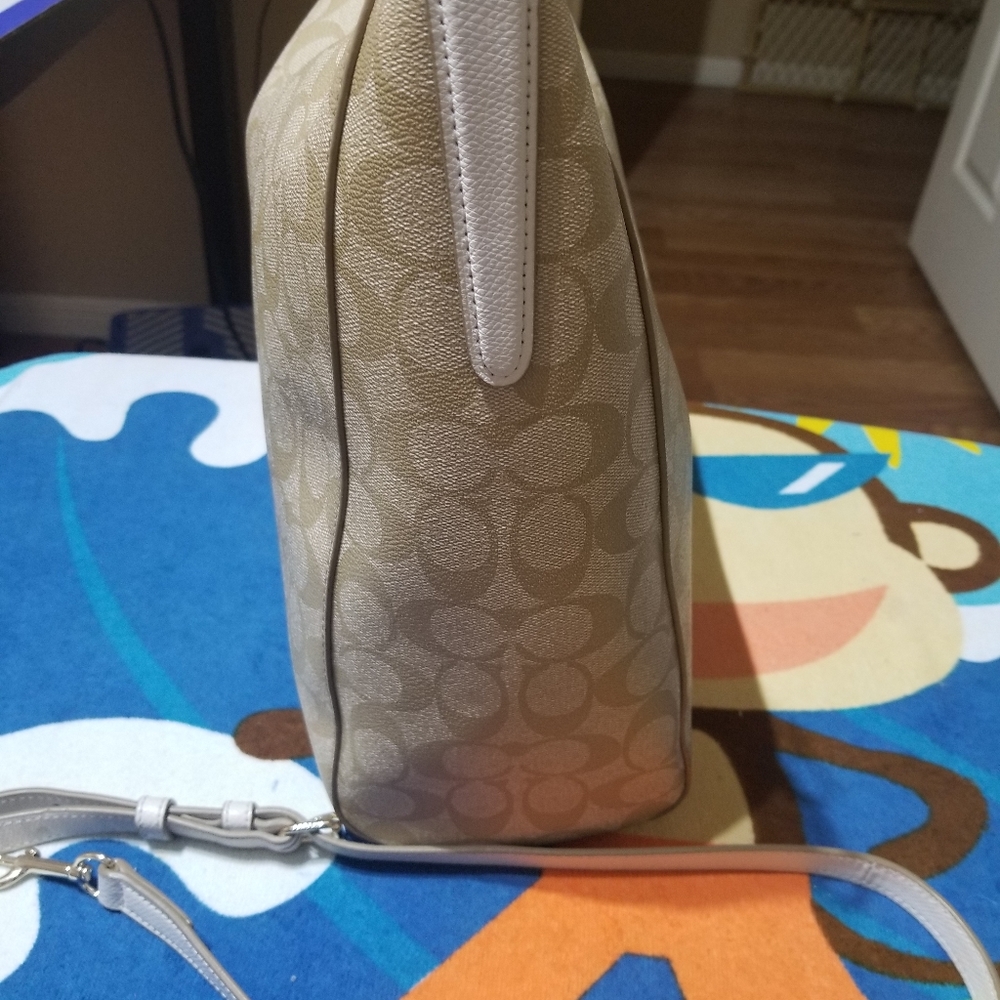 Coach purse - Picture 7 of 10